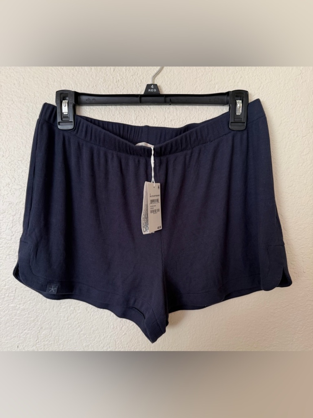 NWT Barefoot Dreams Malibu Collection women’s small ultra soft rib navy shorts